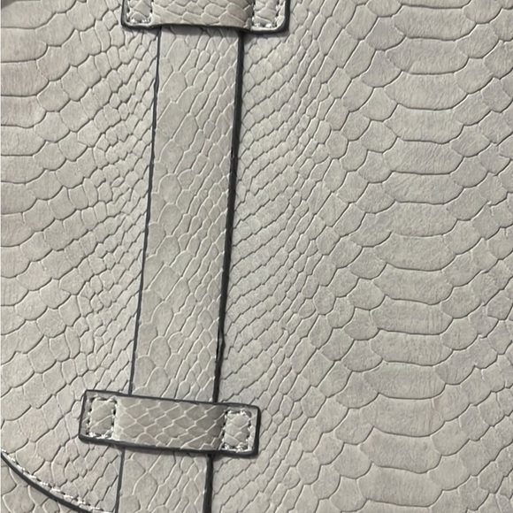 Grey Messenger Bag Crocodile Pattern - Picture 3 of 3